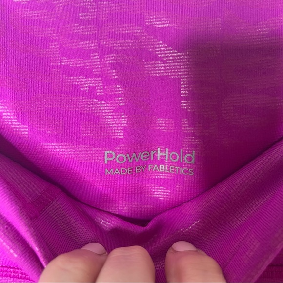 FABLETICS Kick Butt Fiesta Define High-Waisted 7/8 Barbiecore Legging - Picture 8 of 15